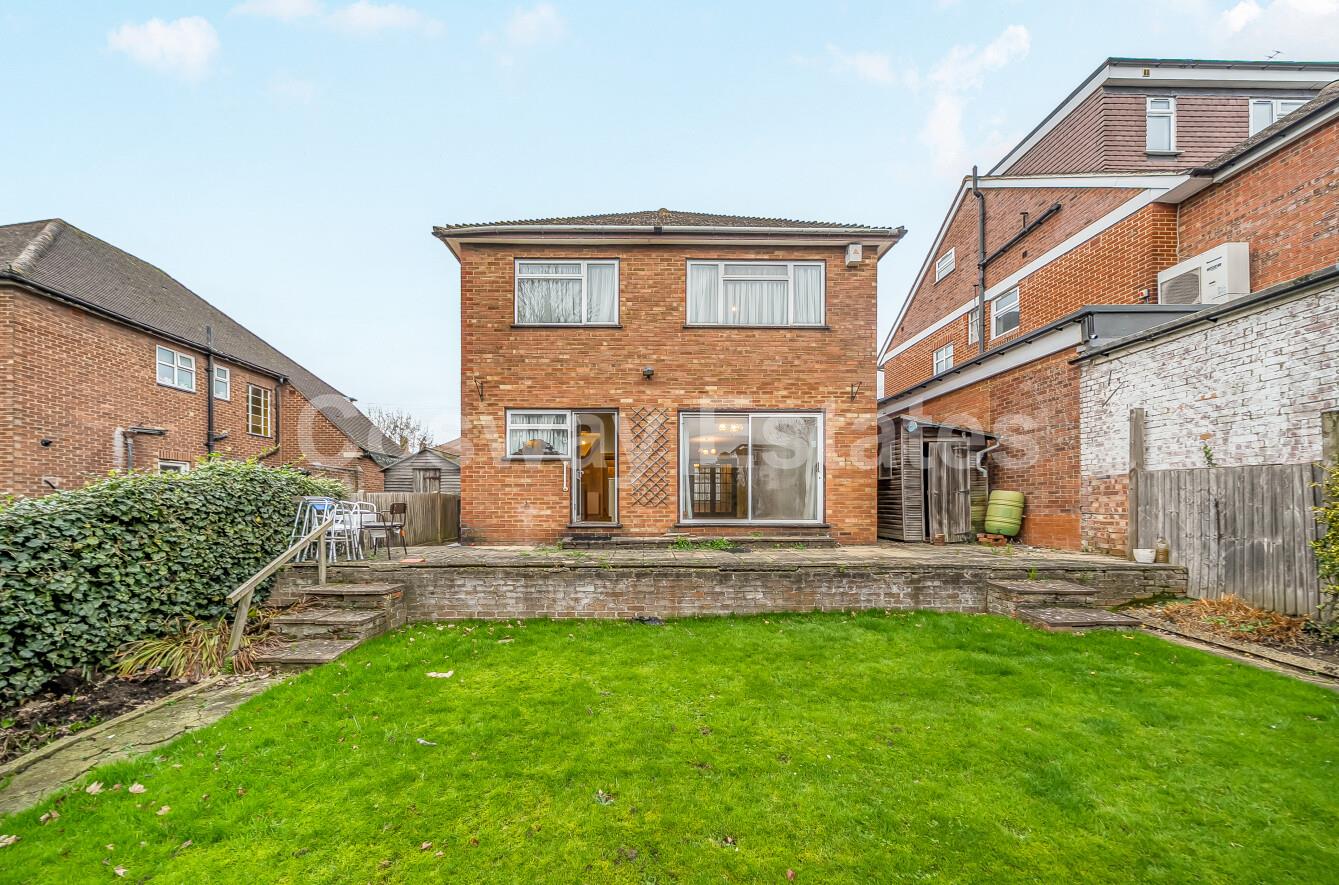 Blackwell Gardens, Edgware, HA8, Edgware